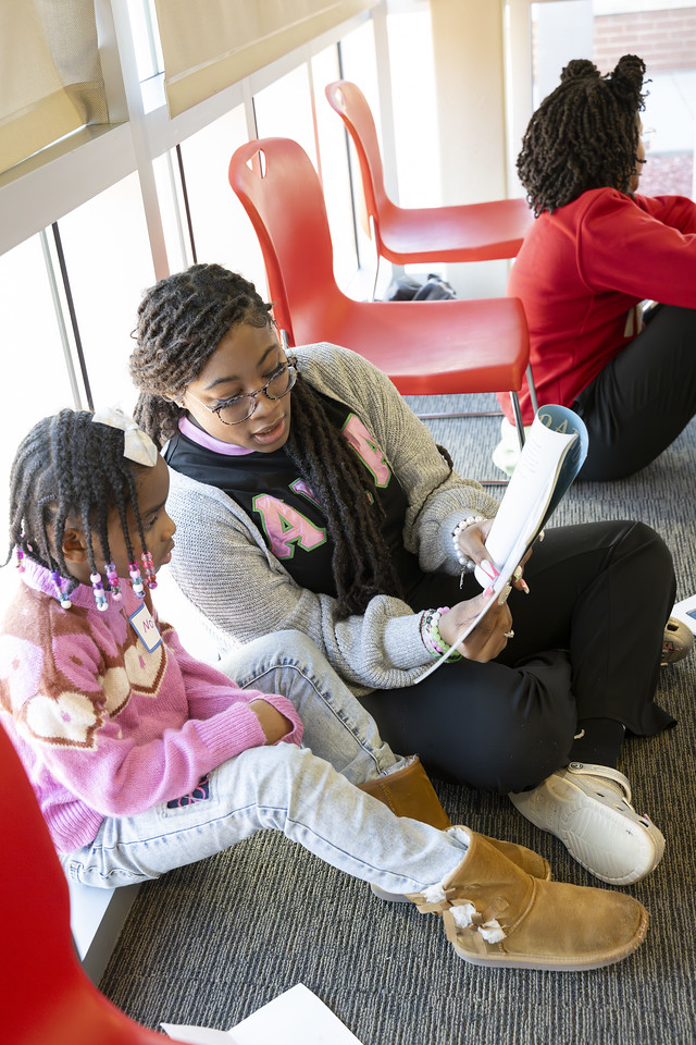 Student, Reading 